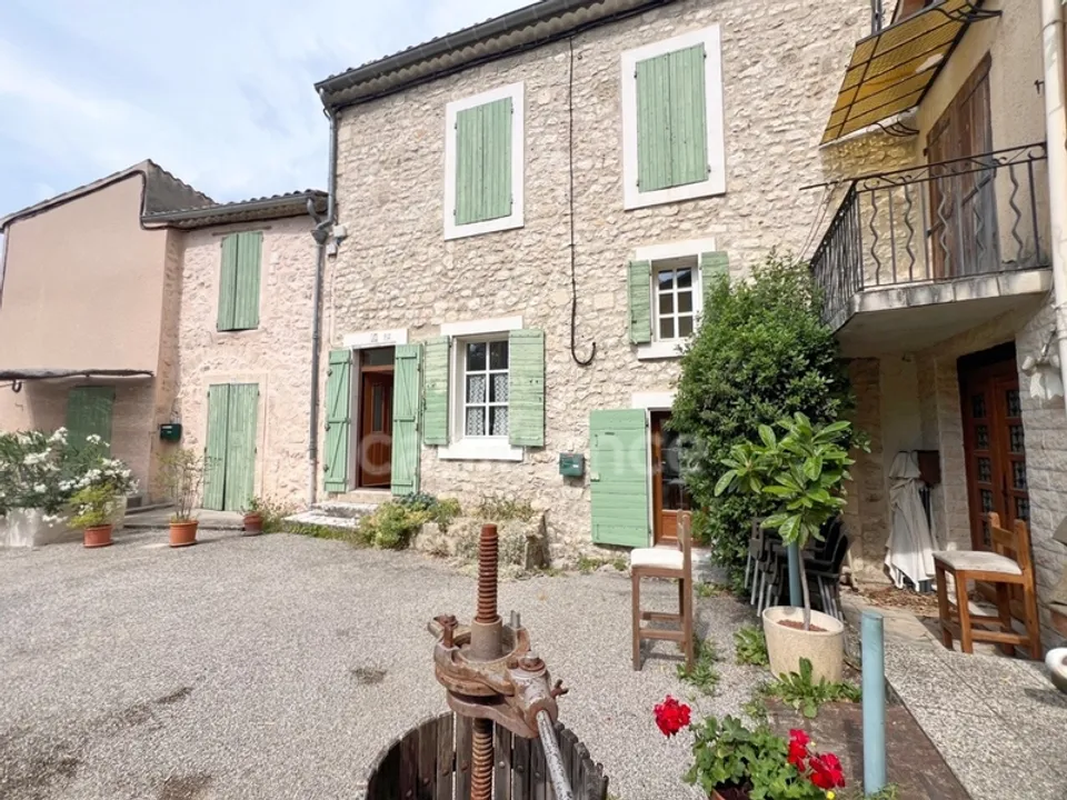 Casa de aldeia em Reillanne, Alpes-de-Haute-Provence - foto 1