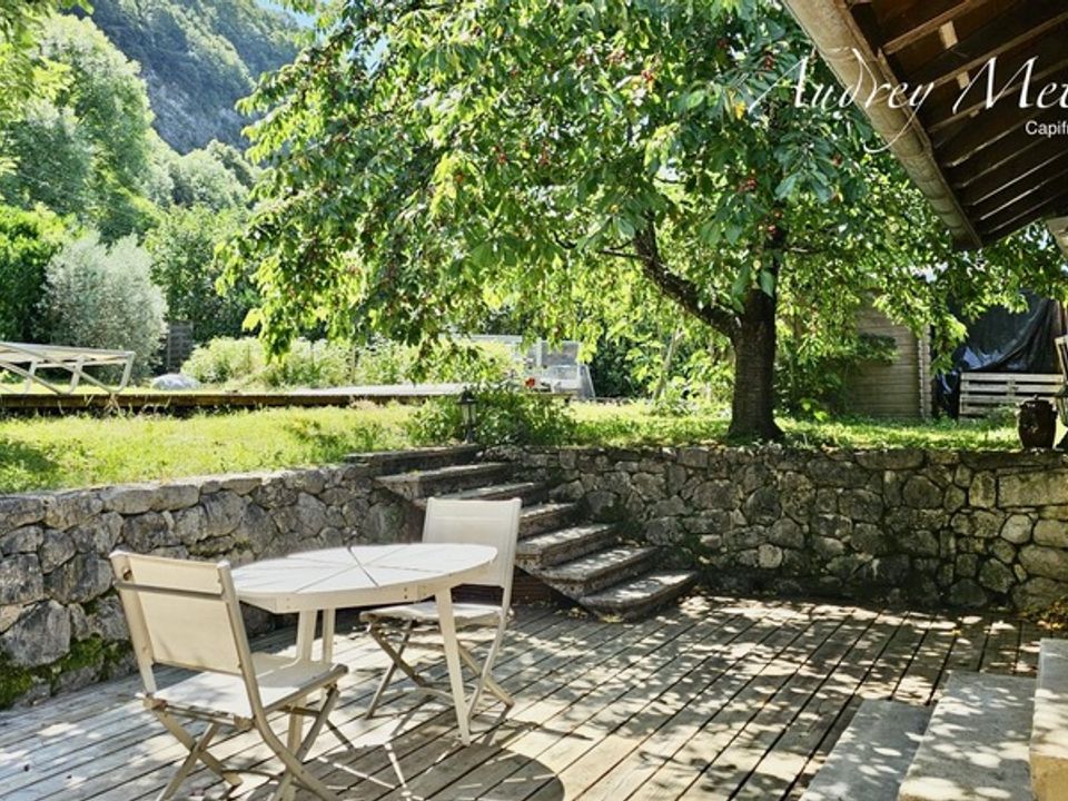Villa em Serrières-en-Chautagne, Savoie - foto 1