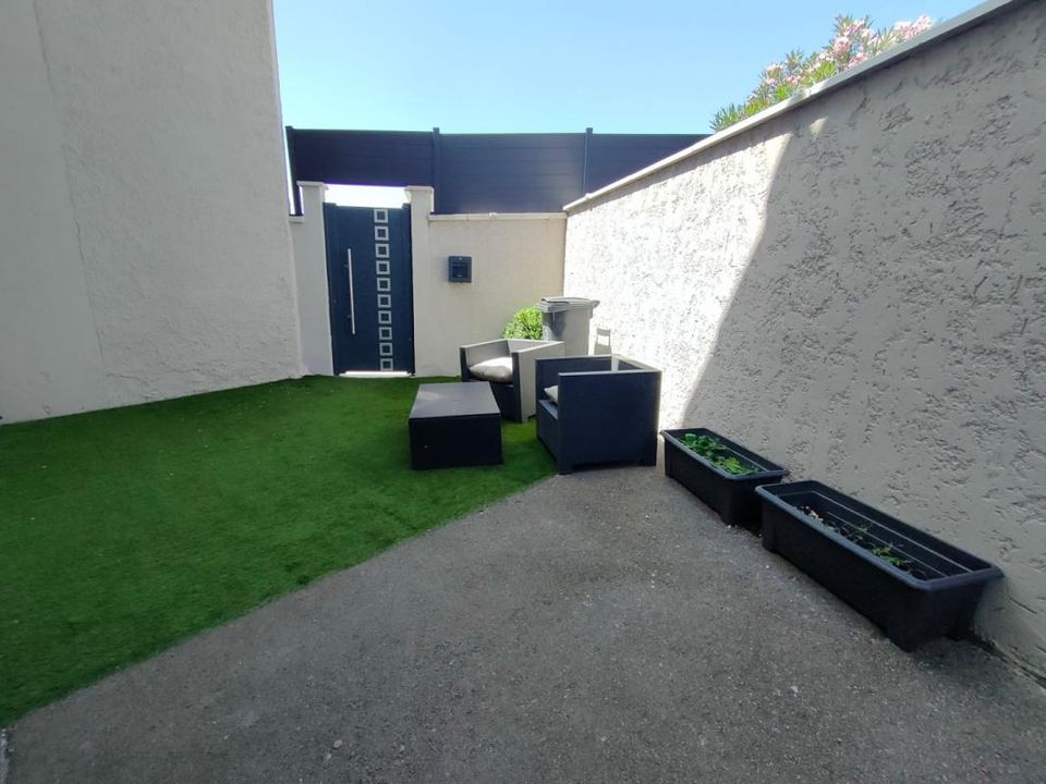 Villa em Rillieux-la-Pape, Rhone - foto 1