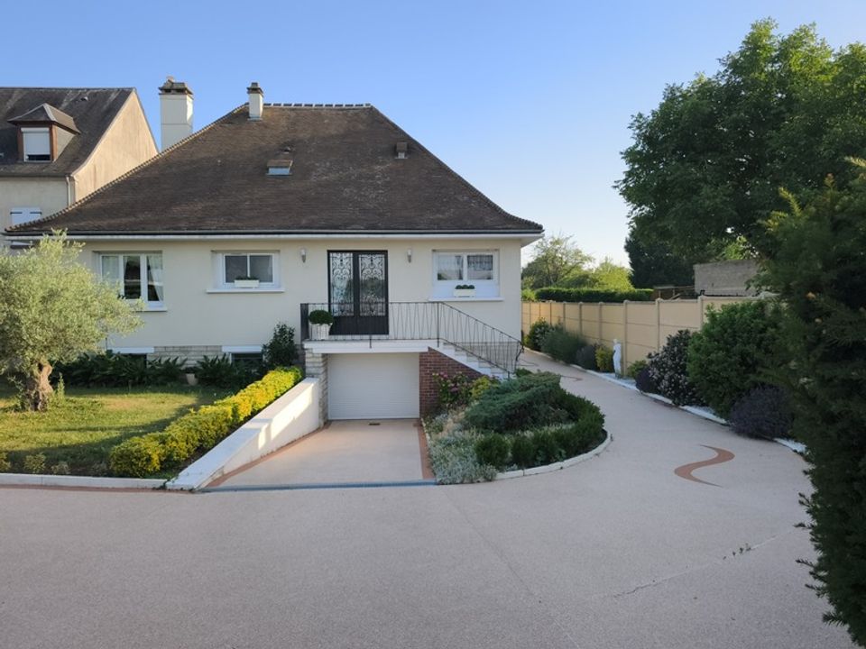 Villa en Beauvais, Oise - foto 1