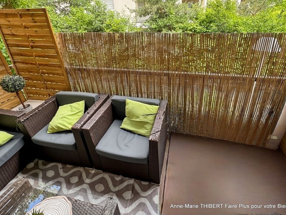 Lejlighed i Villeurbanne, Rhone - foto 1