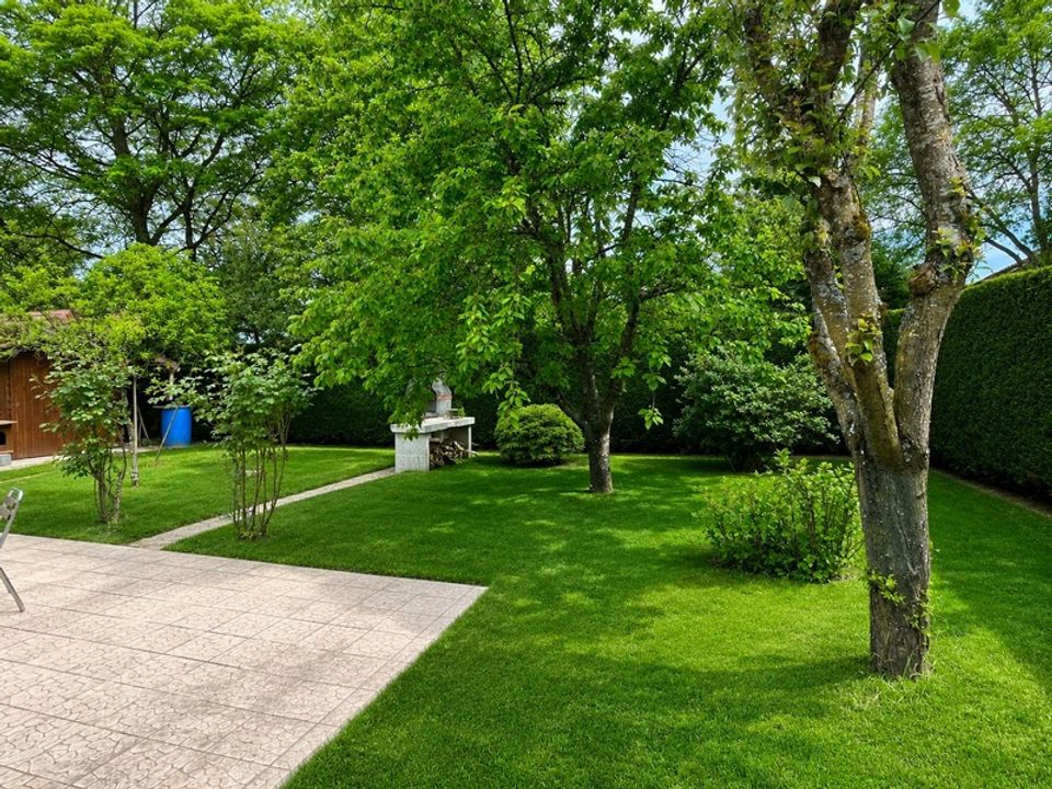 Villa in Sciez, Haute-Savoie - foto 1