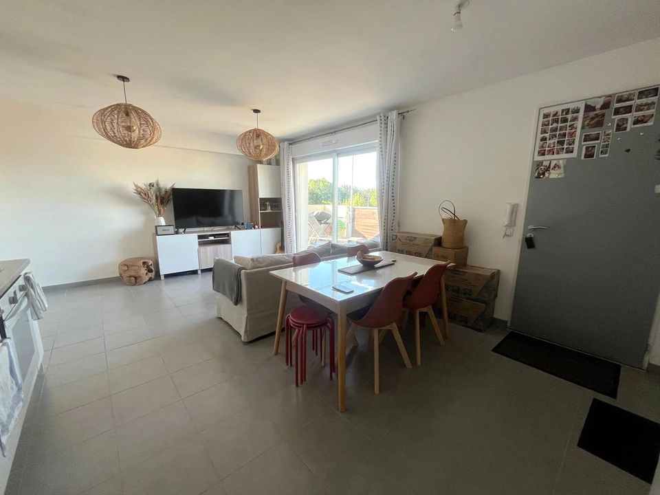 Apartamento en Saint-Cannat, Bouches-du-Rhone - foto 3