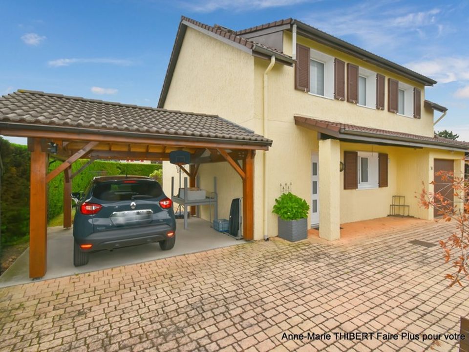 Villa - Chassieu, Rhone - photo 3