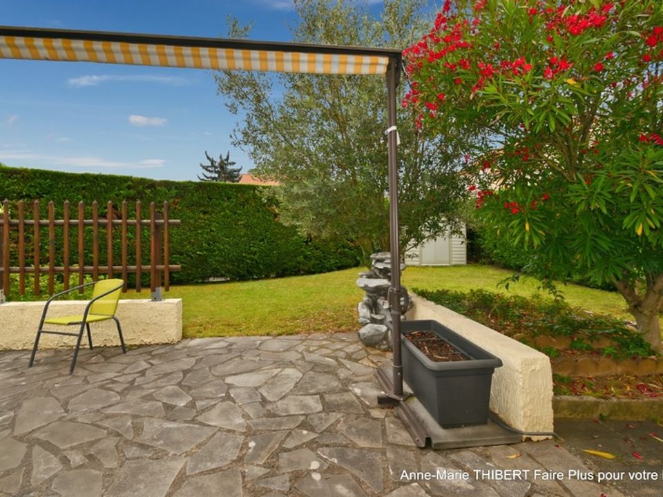 Villa - Chassieu, Rhone - photo 5