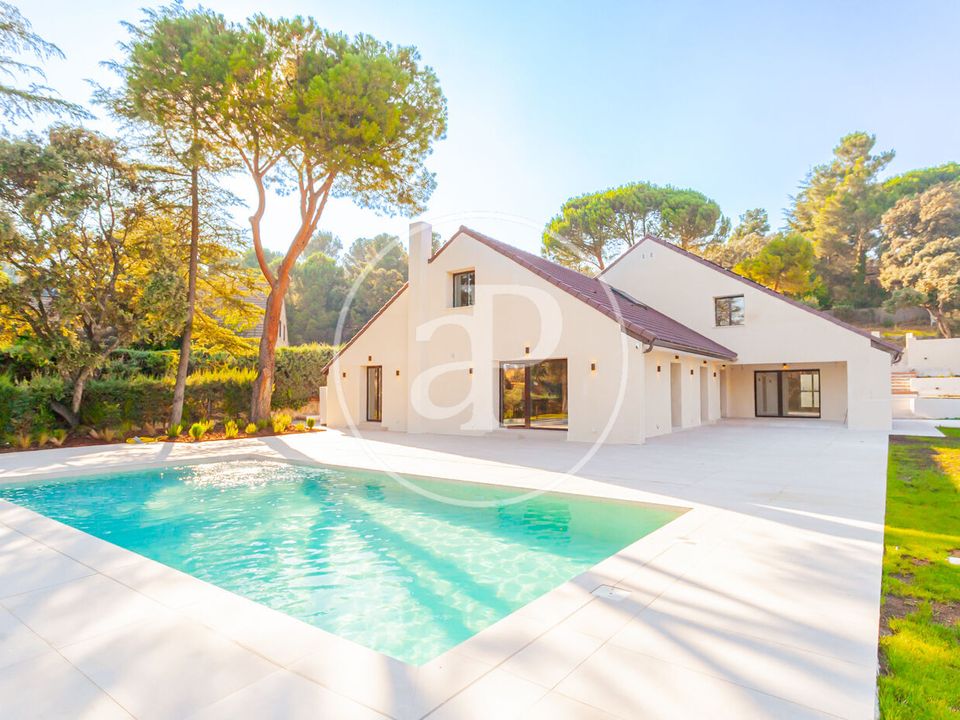 Villa i San Sebastian De Los Reyes, Madrid - foto 1