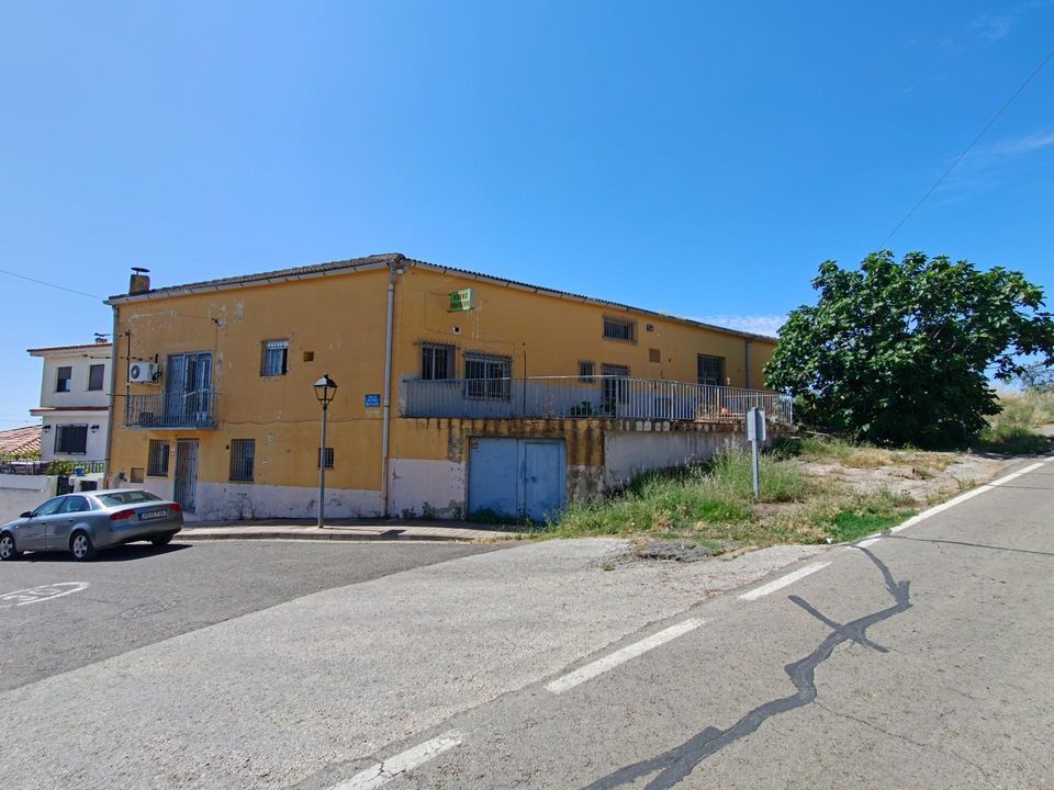 Villa en Yatova, Valencia - foto 1