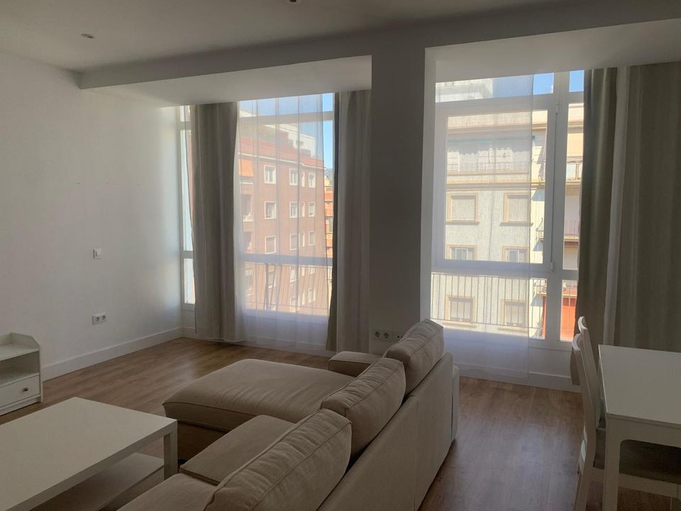 Apartment in Sevilla, Sevilla - photo 2