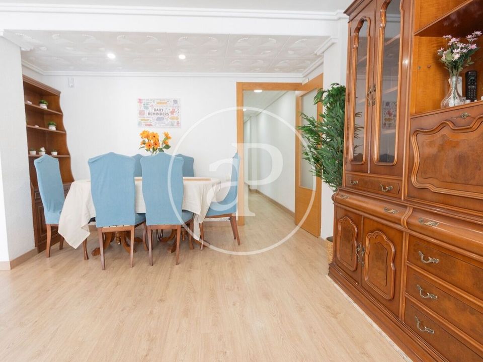 Apartment in Valencia, Valencia - photo 3
