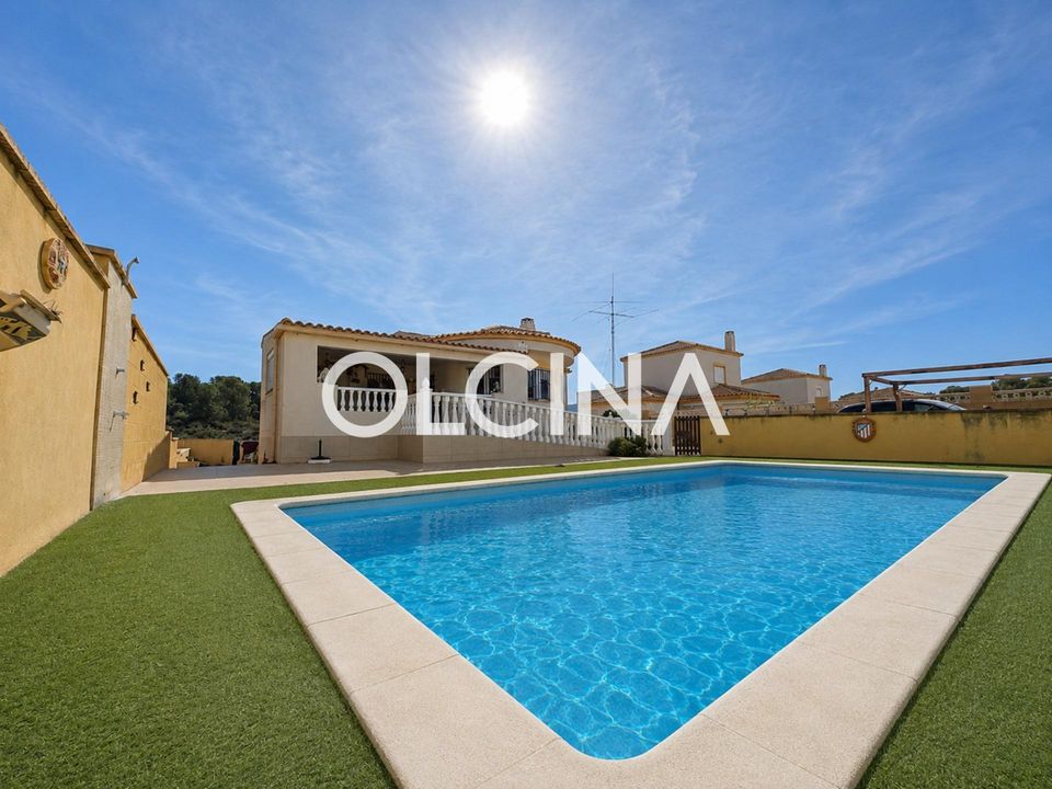 Villa en Castalla, Alicante - foto 1