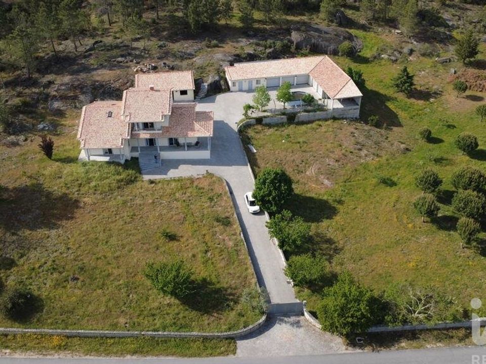 Quinta em Fornos de Algodres, Guarda - foto 1