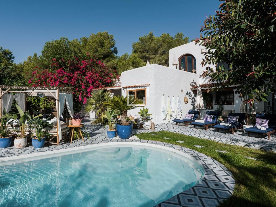 Landejendom i Playa De Cala Llonga, Ibiza - foto 1