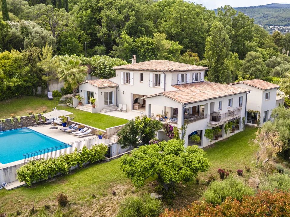 Villa i Chateauneuf-Grasse, Alpes-Maritimes - foto 1