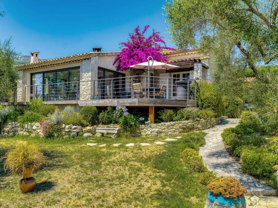 Villa i Tourrettes-sur-Loup, Alpes-Maritimes - foto 1
