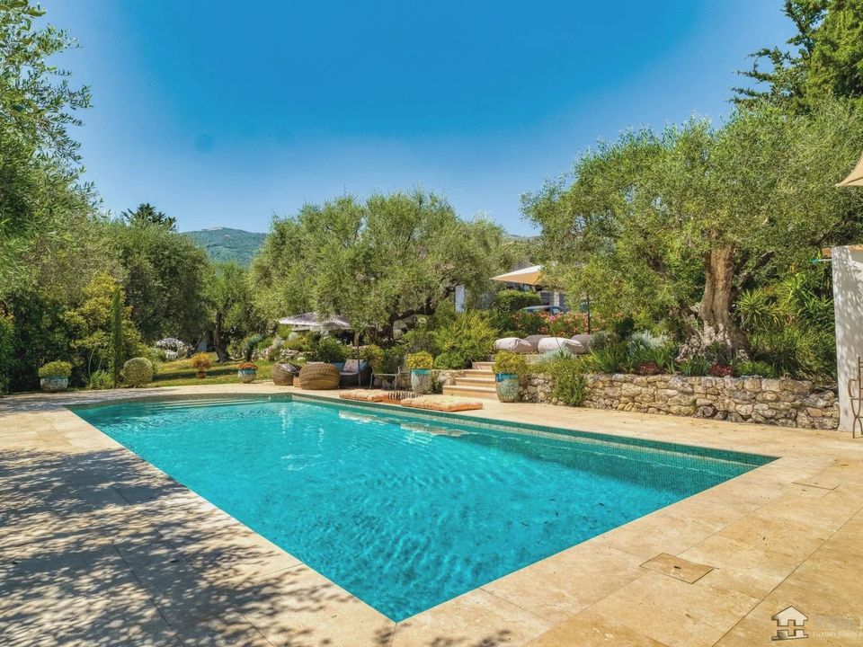 Villa i Tourrettes-sur-Loup, Alpes-Maritimes - foto 2