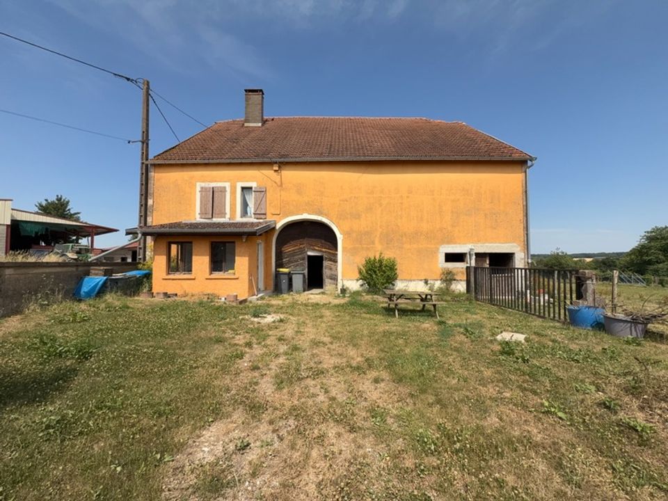 Farm i Vauconcourt-Nervezain, Haute-Saone - foto 5