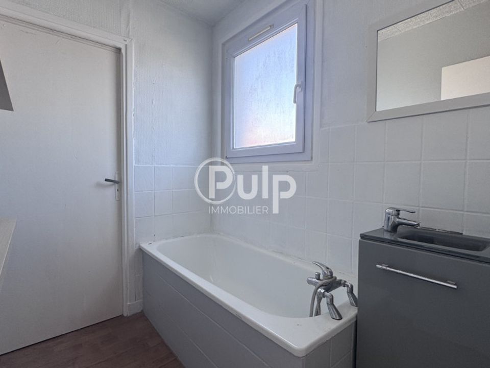Apartment in Noyelles-sous-Lens, Pas-de-Calais - photo 5