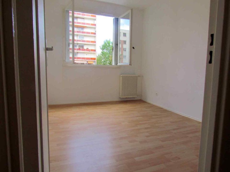 Apartment in Clermont-Ferrand, Puy-de-Dome - photo 3