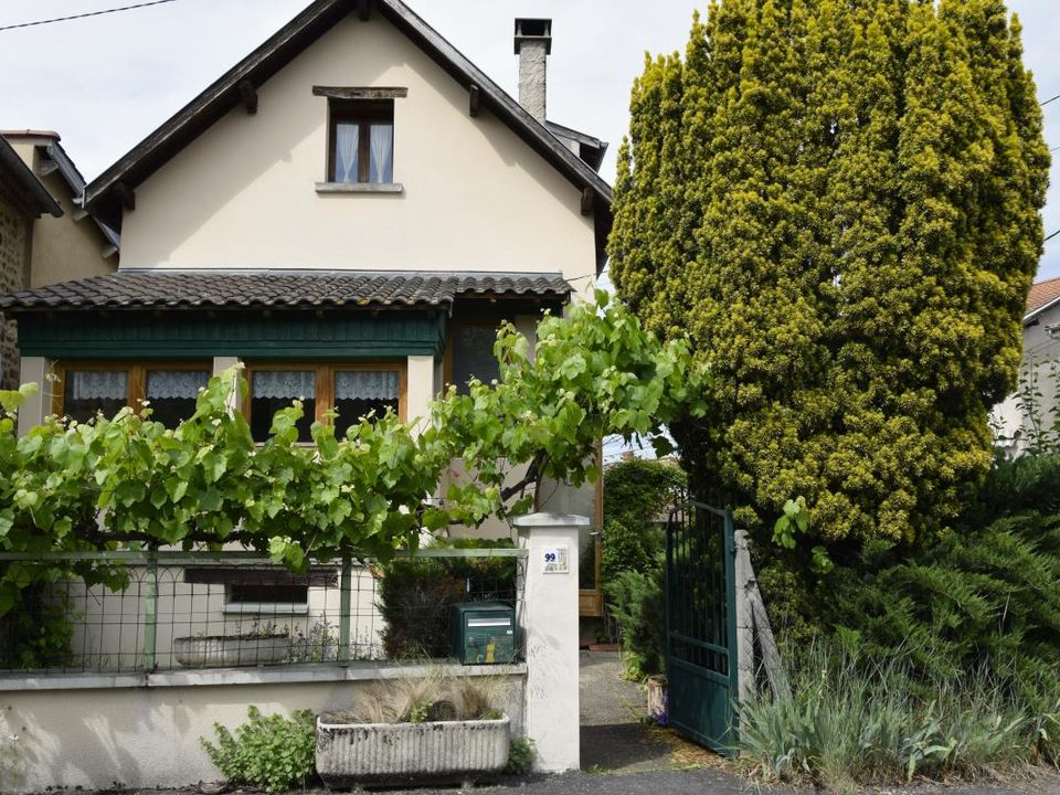 Dorfhaus in St.-Julien-de-Coppel, Puy-de-Dome - Foto 1