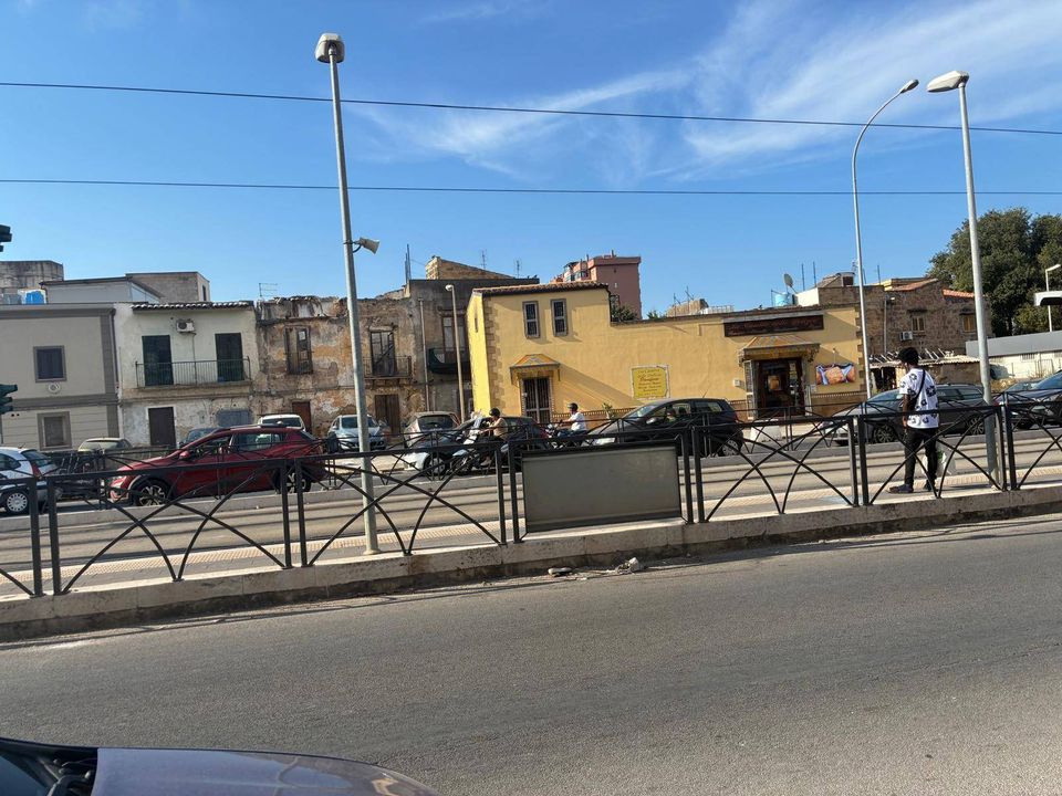 Erhvervsejendom i Palermo, Palermo - foto 1