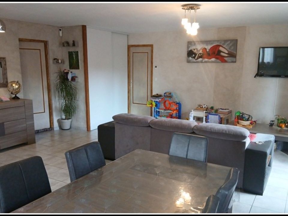 Villa in Saint-Menoux, Allier - foto 1