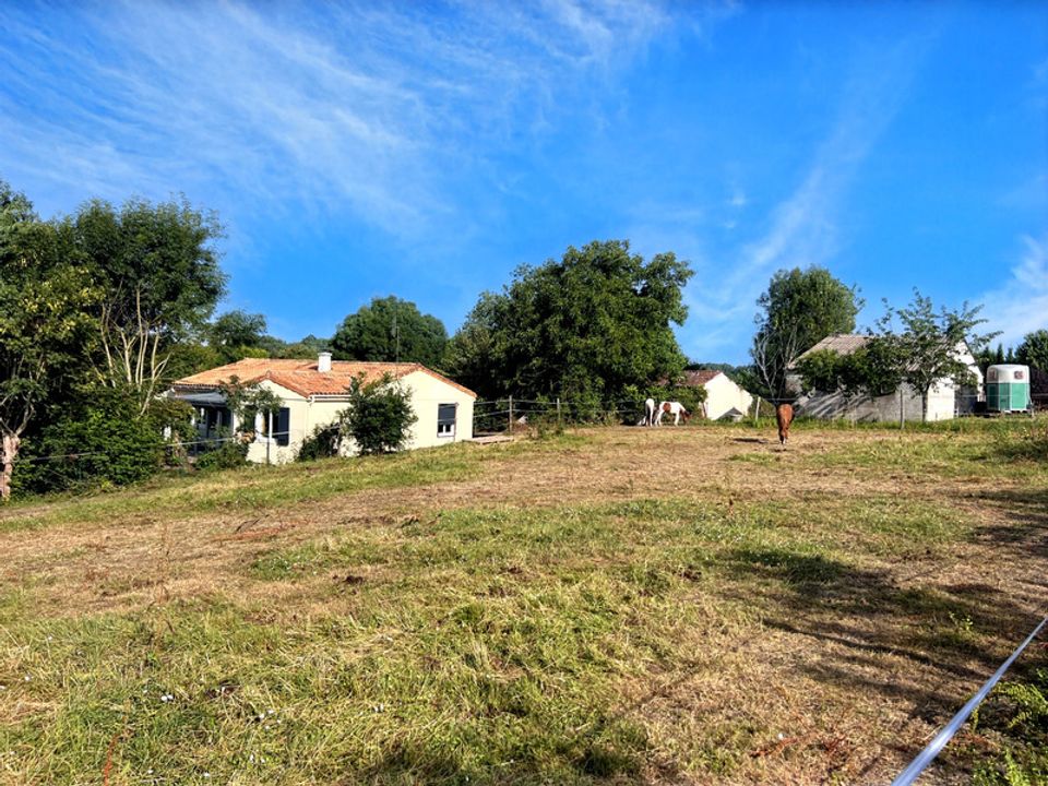 Villa em Saint-Sauvant, Charente-Maritime - foto 3