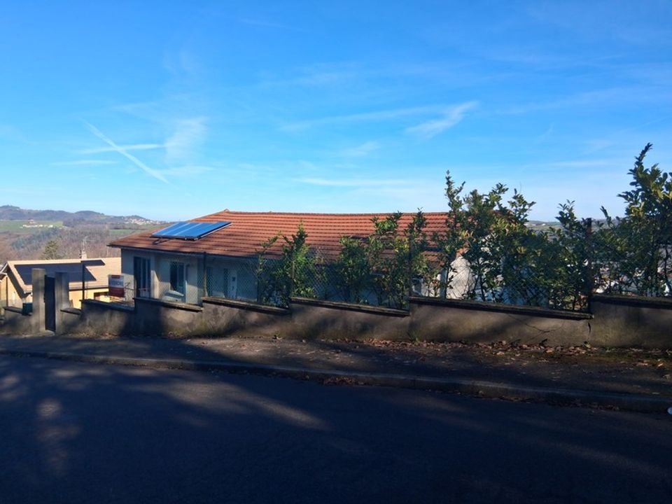 Villa i Le Chambon-Feugerolles, Loire - bilde 1