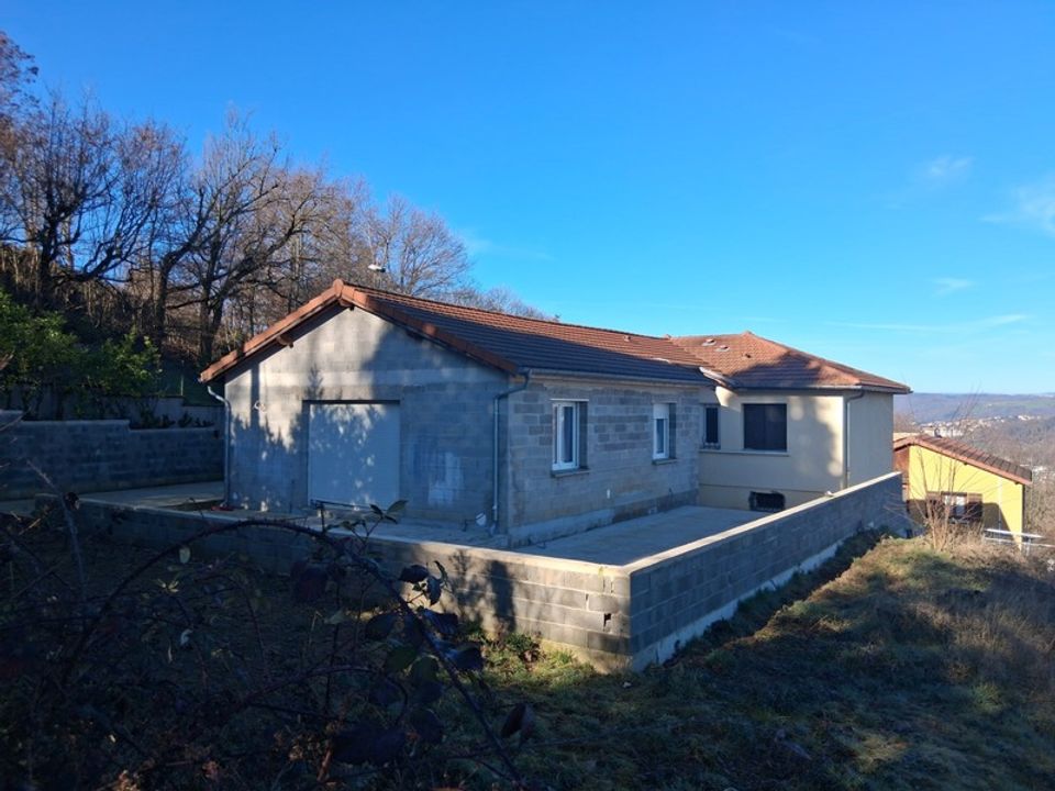 Villa i Le Chambon-Feugerolles, Loire - bilde 2