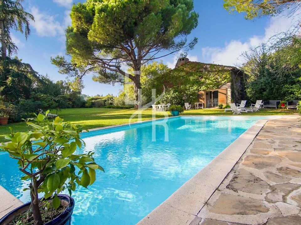 Villa i Mougins, Alpes-Maritimes - foto 1