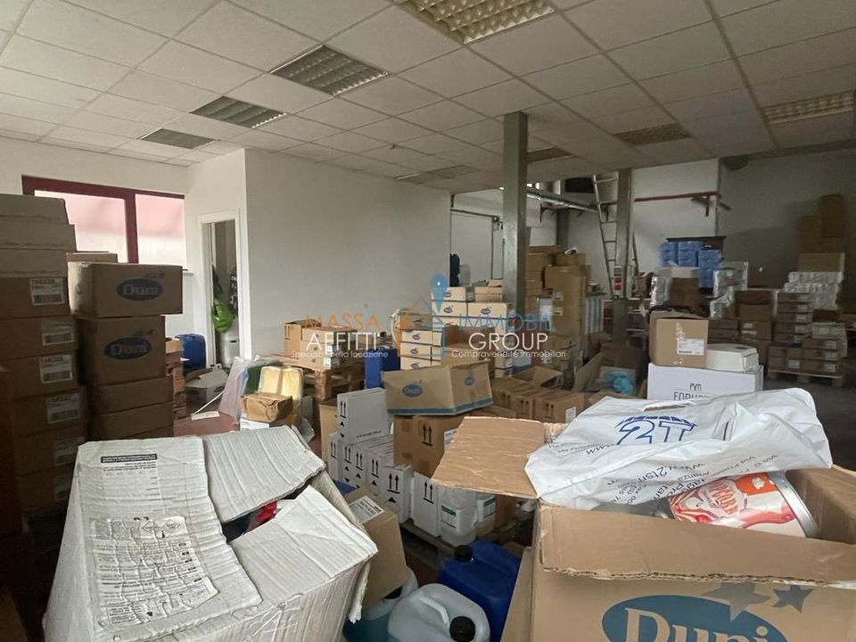 Erhvervsejendom i Carrara, Massa and Carrara - foto 3
