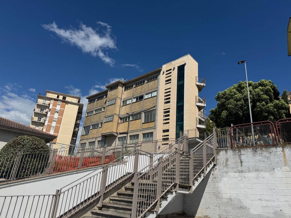 L'establiment comercial a Monte Urano, Fermo - foto 3