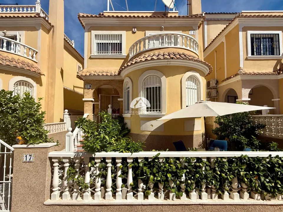Villa i Orihuela Costa, Alicante - foto 1