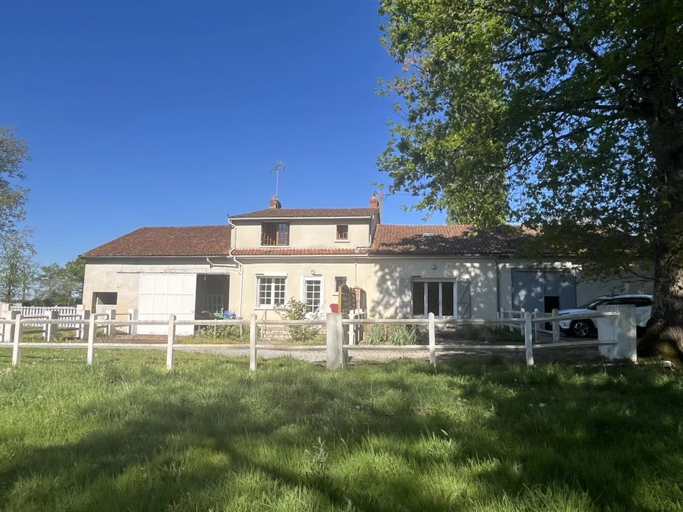 Villa em Saint-Barbant, Haute-Vienne - foto 1