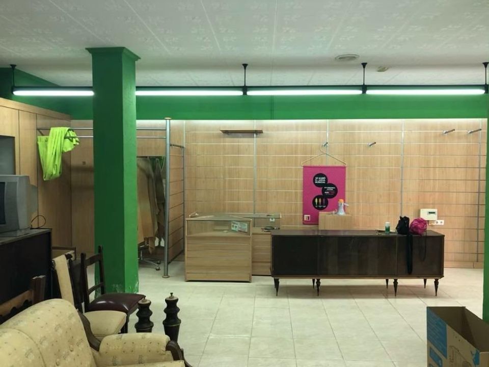 L'establiment comercial a Dolores, Alicante - foto 3