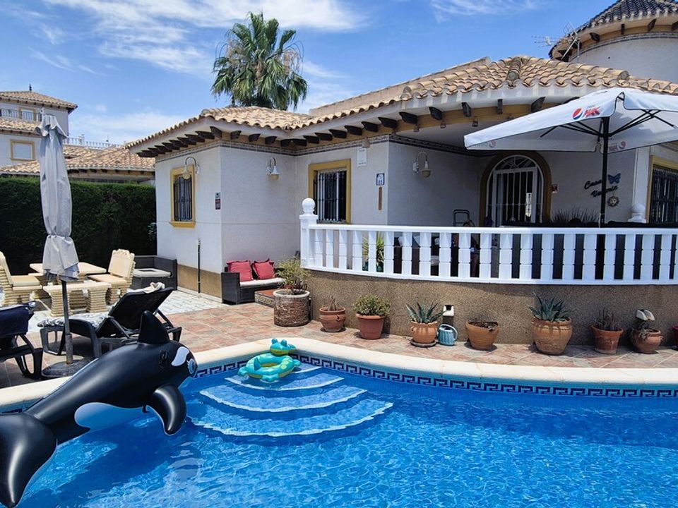 Villa i Villamartin, Alicante - foto 1