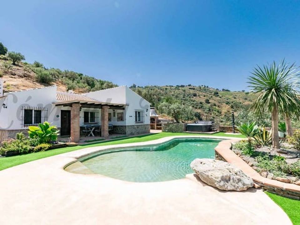 Villa in Competa, Malaga - photo 1