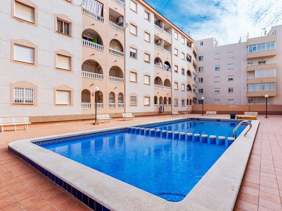 Lejlighed i Torrevieja, Alicante - foto 1