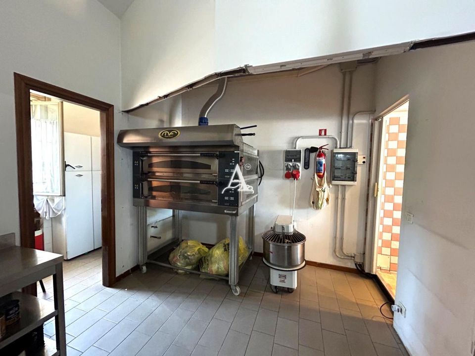 Erhvervsejendom i San Martino Buon Albergo, Verona - foto 2