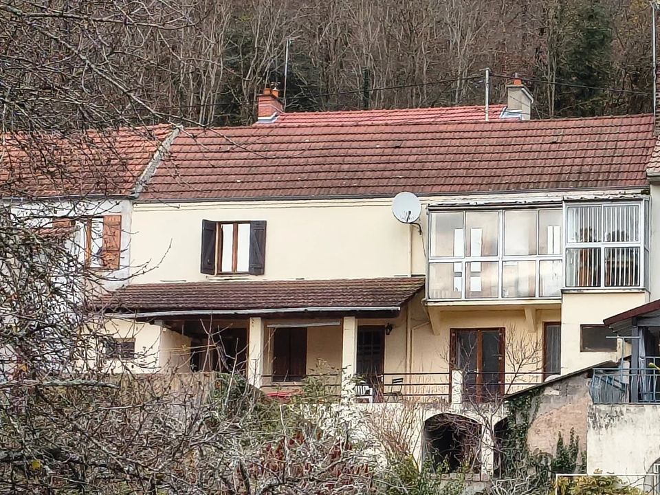 Casa de pueblo en Le Creusot, Saone-et-Loire - foto 1