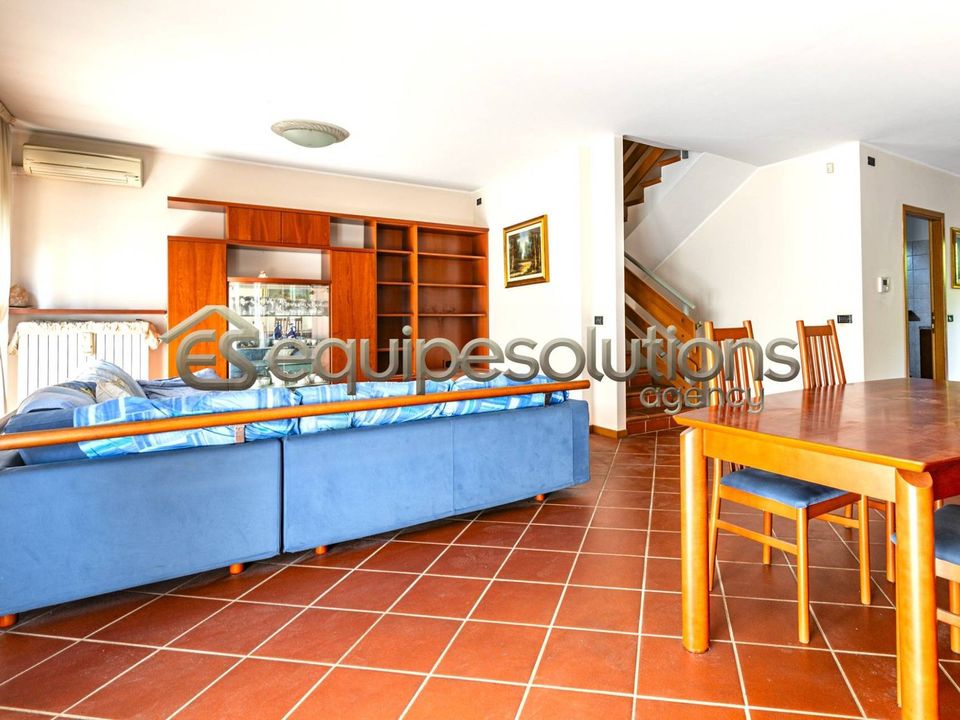 Maison mitoyenne - Alzano Lombardo, Bergamo - photo 4