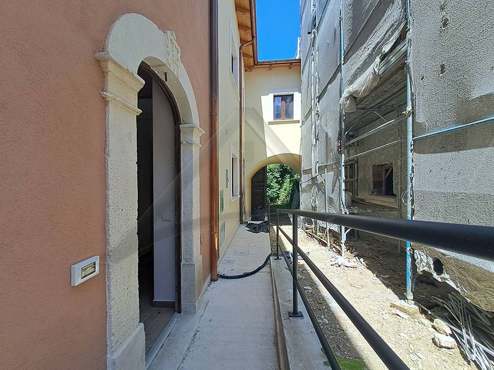 Villa i Sant'Eusanio Forconese, L'Aquila - bilde 2