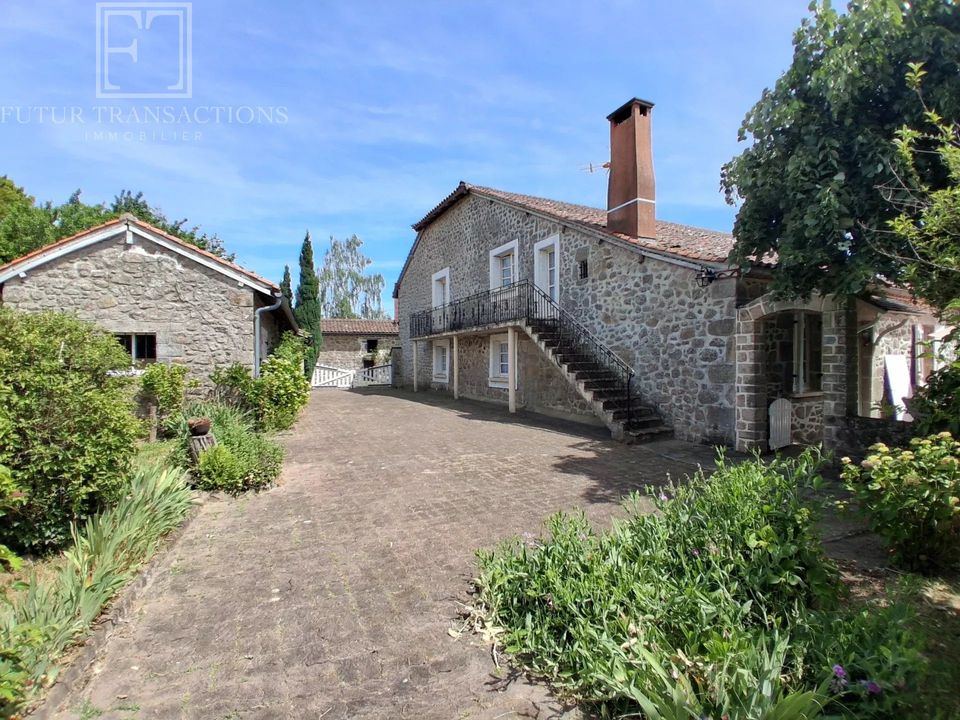 Landejendom i Saint-Saud-Lacoussiere, Dordogne - foto 1