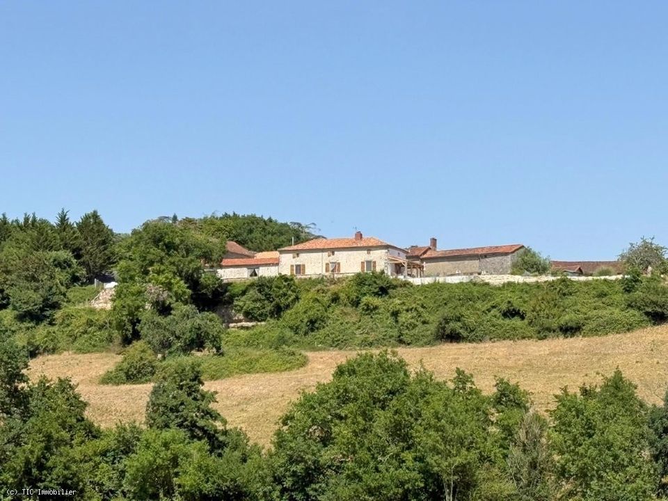 Villa in Charroux, Vienne - foto 1