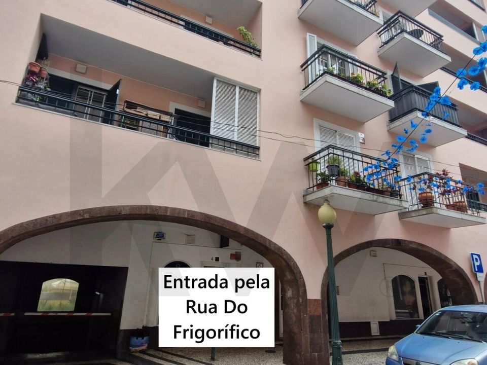 Estacionamento em Funchal, Madeira - foto 2