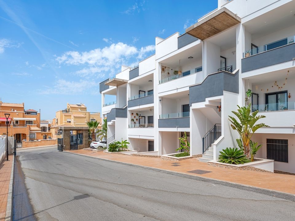 Lejlighed i Torrevieja, Alicante - foto 1