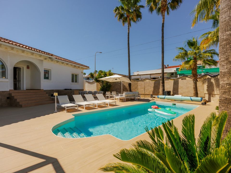 Villa - Ciudad Quesada, Alicante - photo 1