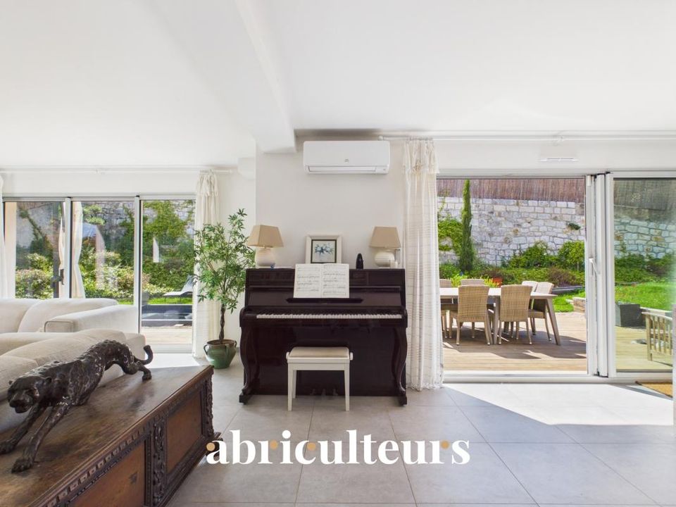 Villa i Saint-Laurent-du-Var, Alpes-Maritimes - bilde 4