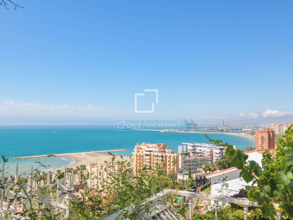 Villa i Malaga city, Malaga - foto 1