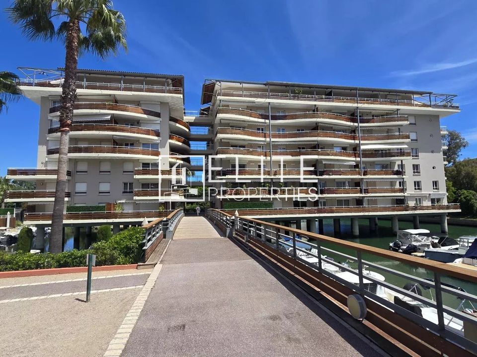 Lejlighed i Mandelieu-la-Napoule, Alpes-Maritimes - foto 1