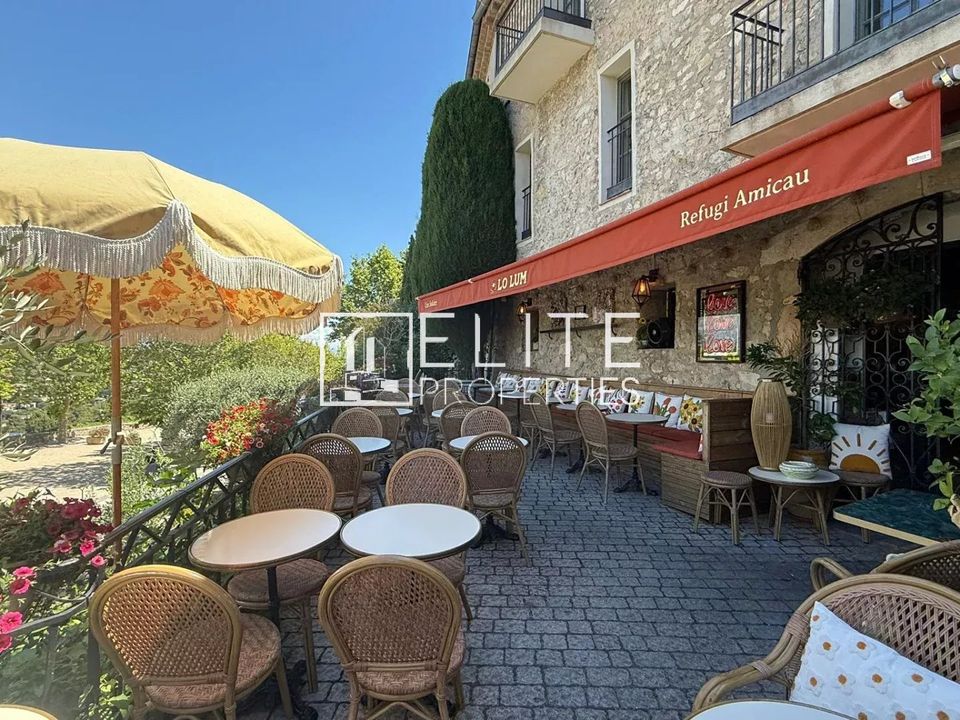Erhvervsejendom i Mougins, Alpes-Maritimes - foto 1